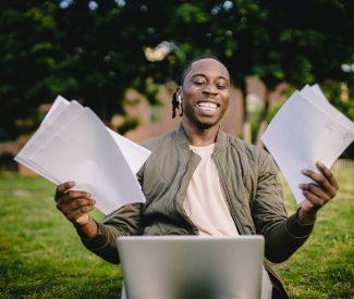 Rédiger son 1er CV en 3 étapes sans stress!