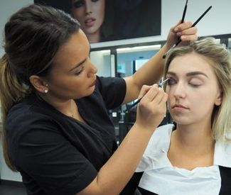 Logo Joana Azevedo, en BTS esthétique à l’IFPM, partenaire de JobIRL prépare le concours national 2017