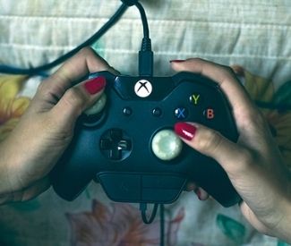 Logo Trouve ta voie grâce aux jeux vidéo : Rencontre avec Sandrine, coach professionnelle pour gamers