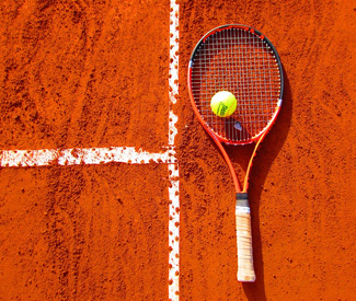 Logo Travailler dans le sport : 8 exemples de métiers à découvrir avec Roland Garros