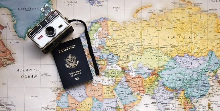 4 pros voyageurs te donnent des conseils pour partir travailler à l'étranger