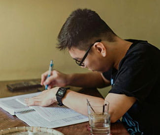 Logo Parcoursup : Comment peaufiner son dossier et se démarquer ?